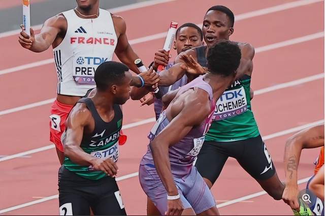 霍奇金森在, 接受BBC 霍奇金森在, 接受BBC